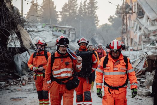 Zemětřesení na letišti: Jak reagovat během nečekané krize?